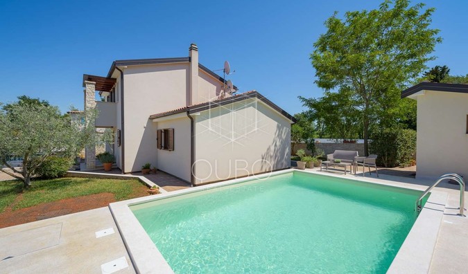 1776176974_villa-clariss-1.jpg