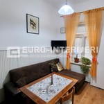 zagreb-centar-gunduliceva-ul-dva-stamb-objekta-ukupno-58-m-dnevni-boravak---kutna-garnitura__wTL79Js8-1600x955.jpg