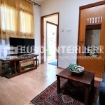 zagreb-centar-gunduliceva-ul-dva-stamb-objekta-ukupno-58-m-soba-s-tv-om__7ObTW9RY-900x1600-portrait.jpg
