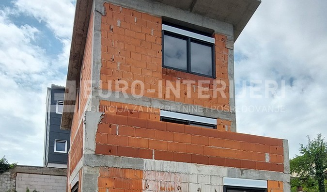 zagreb-gornji-bukovac-zgrada-dva-stana-parking-zgrada-terasa__cv5sNlX1-1661x2119-portrait.jpg