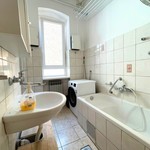 zagreb-palmoti-eva-centar-stan--etverosoban-drugi-kat-balkon-kupaona__rXUouPA9-1600x1200.jpg